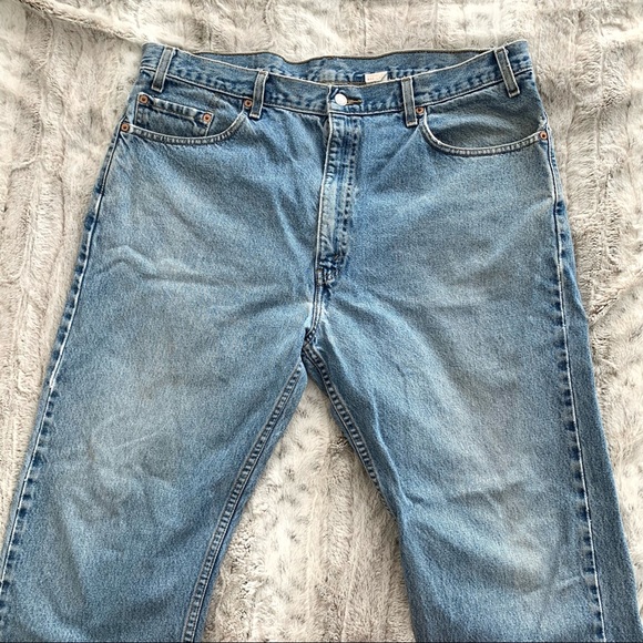 Vintage Levi’s 505 Light Wash Straight Leg Jeans - Picture 4 of 15
